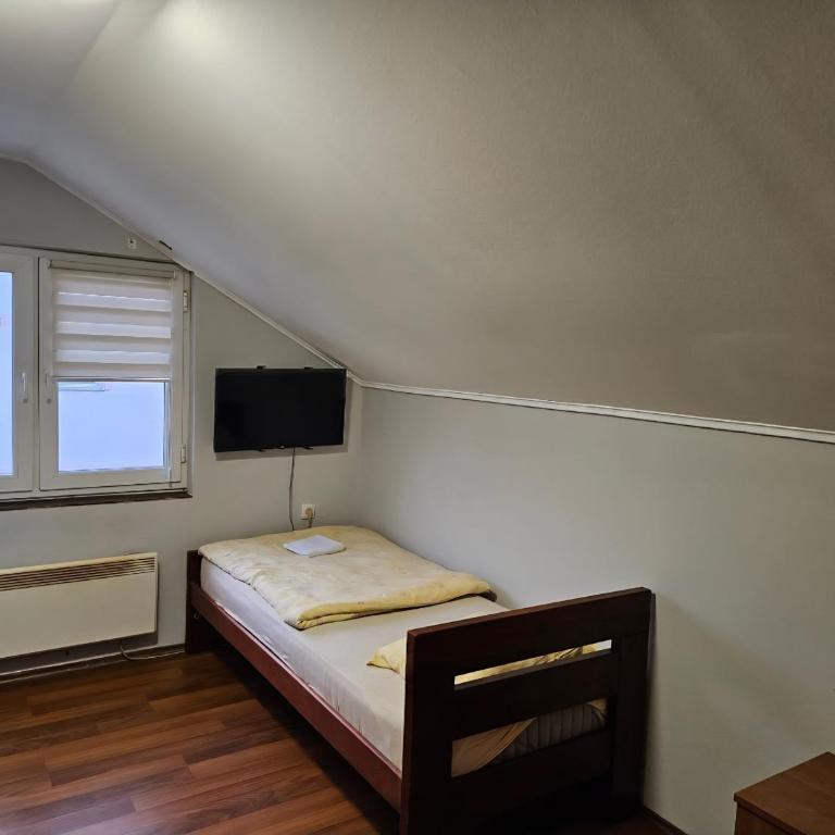 Hostel Prag Hill - Dvokrevetna Soba sa Zasebnim Krevetima i Kupatilom - 7