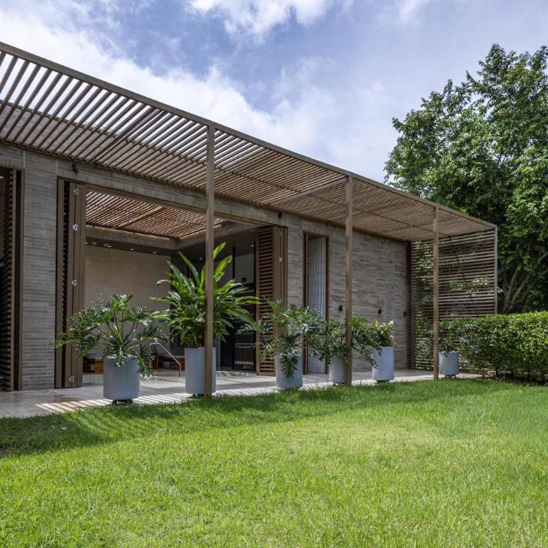 Modern apt with 2 BR BBQ and views - Apartment with Sea View - 43