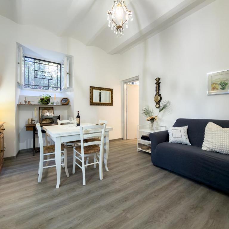 The Quiet Garden at San Giovanni - One-Bedroom Apartment with Garden - 3
