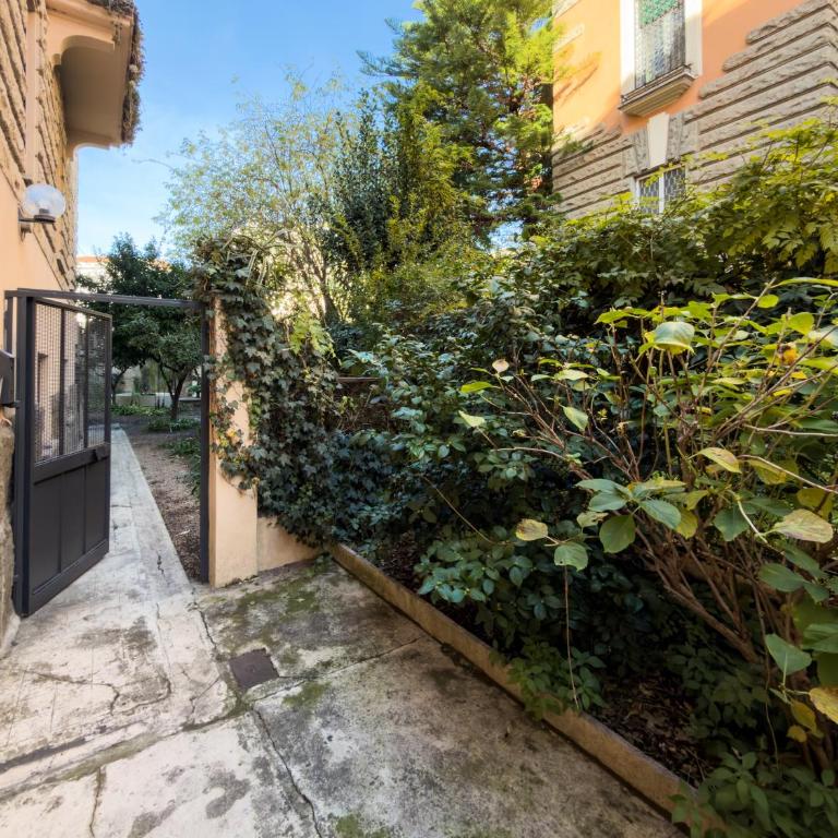 The Quiet Garden at San Giovanni - One-Bedroom Apartment with Garden - 29