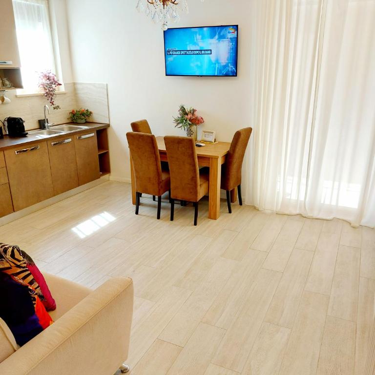 Piccolo Mondo Verona Deluxe Duplex - Appartamento con 2 Camere da Letto - 1