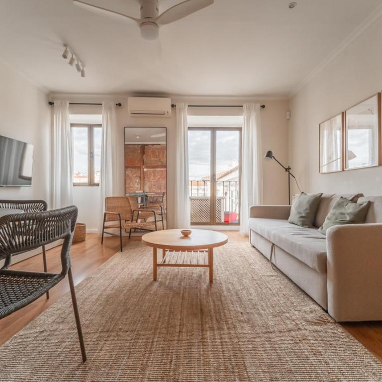 Modern bright - 2 Bedrooms 1 Bathroom -Lavapiés - Two-Bedroom Apartment - 7