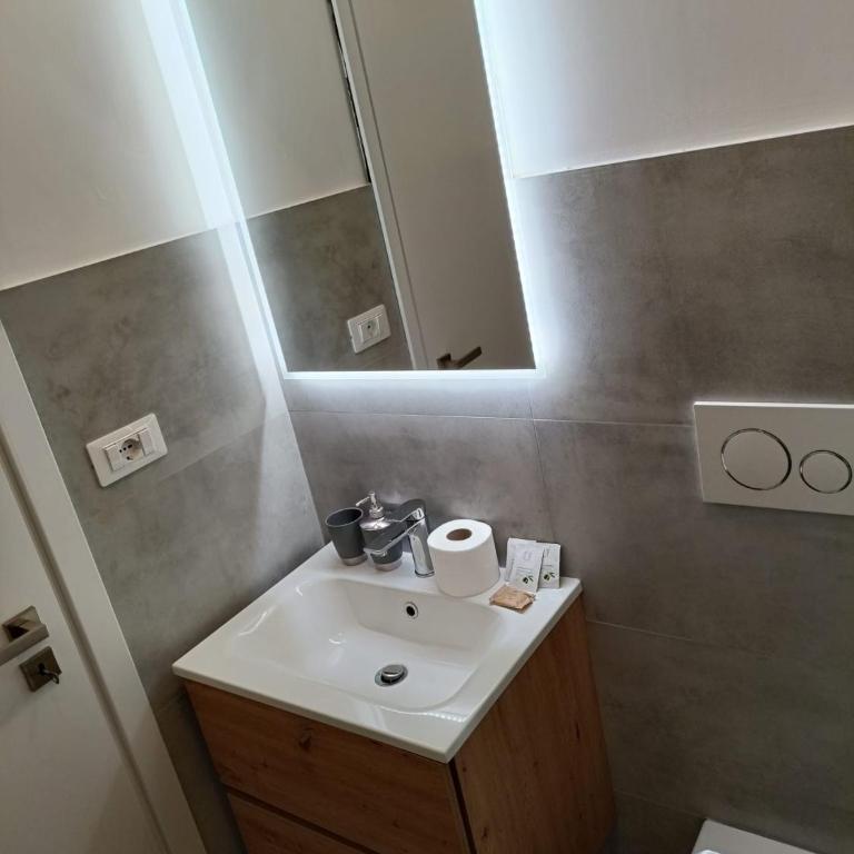 Pop Corn Vatican Suites - Camera Tripla con Bagno Privato Esterno - 6