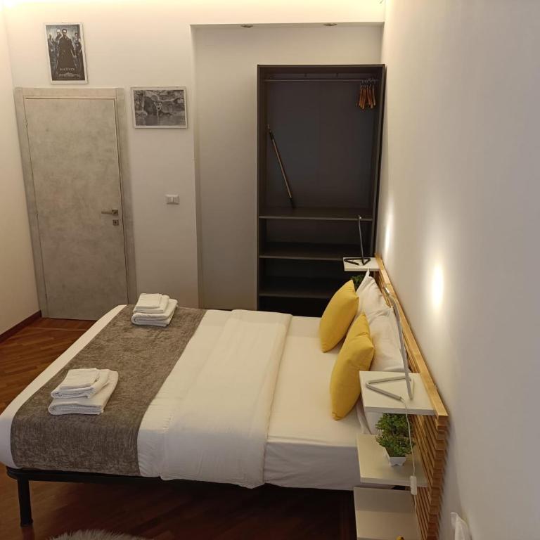 Pop Corn Vatican Suites - Camera Tripla con Bagno Privato Esterno - 7