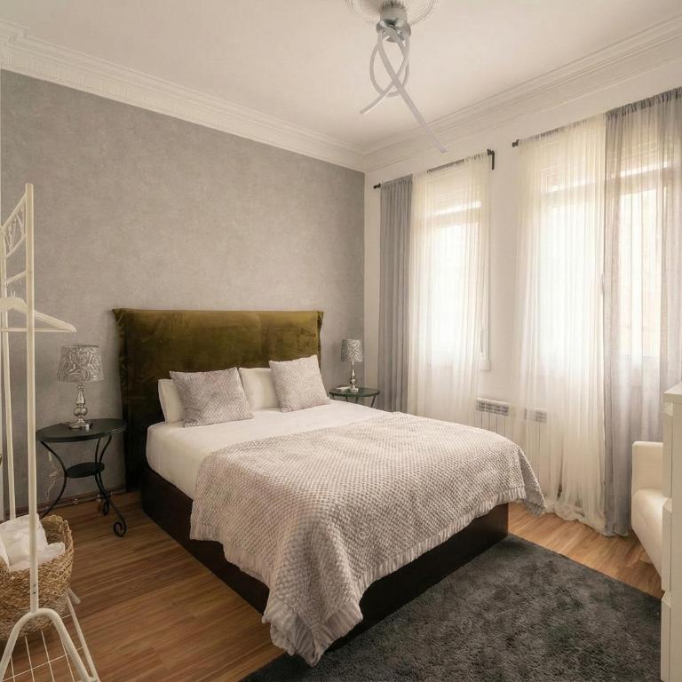Céntrico Apartamento con parking - Apartamento de 3 dormitorios (6 adultos) - 11