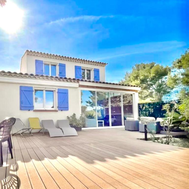 Villa moderne vue mer et collines aux Portes des Calanques - Maison de Vacances 4 Chambres - 1