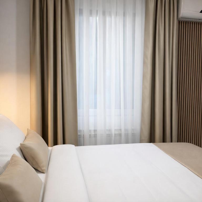 Hotel Villa Harmony - Panoramic View & Free Parking - Mala Dvokrevetna Soba sa Bračnim Krevetom - 6