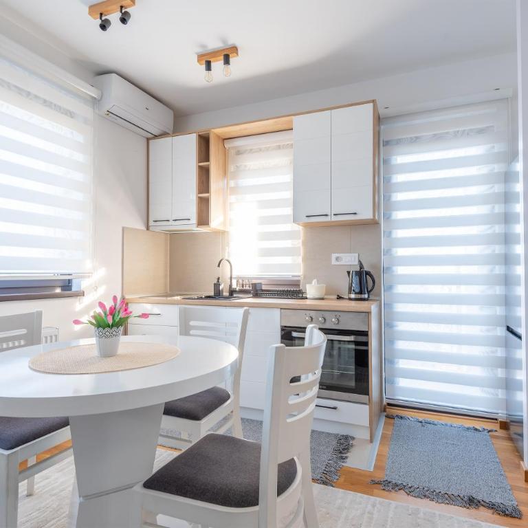 CENTER BEST VIEW ZLATIBOR-Apartment-Breza - One-Bedroom Apartment - 8