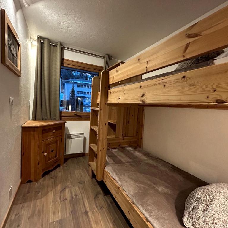 NOUVEAU A LA LOCATION Keranguen 5 cosy au coeur du village, proche pistes et commerces - Apartamento Familiar de 2 dormitorios - 7