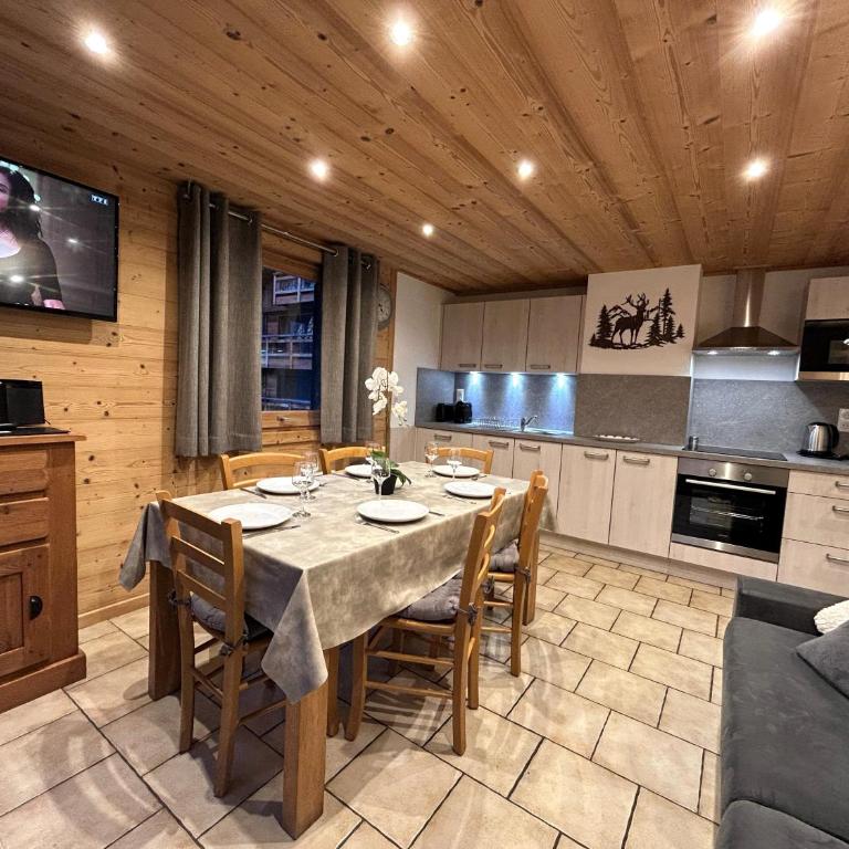 NOUVEAU A LA LOCATION Keranguen 5 cosy au coeur du village, proche pistes et commerces - Apartamento Familiar de 2 dormitorios - 10