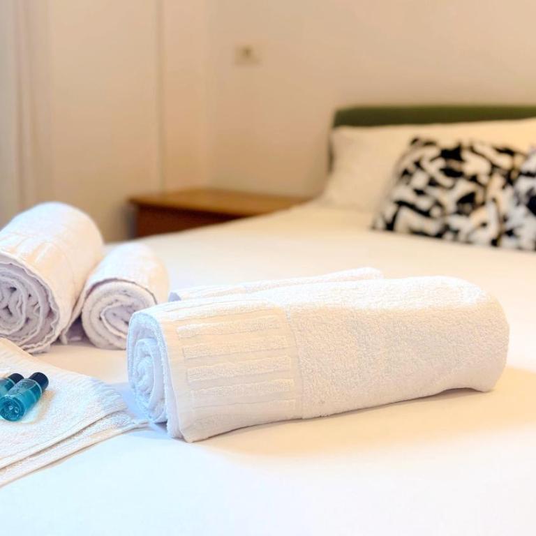 Exclusive & Cosy 3-Bedroom apartment by San Siro Stadium & Metro - Standard Double Room with Shared Bathroom - 9
