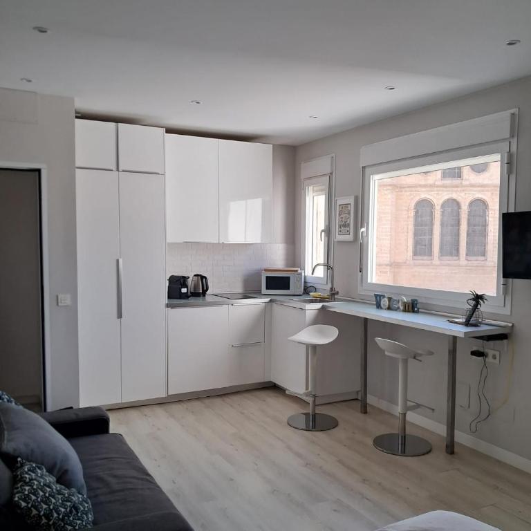 Stunning Views Cathedral Center - Apartamento Estudio - 19