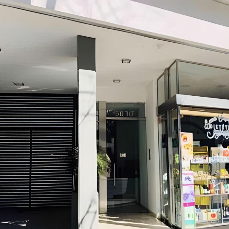 Excelente edificio en Palermo con piscina climatizada y cocheras - Two-Bedroom Apartment with Balcony - 19