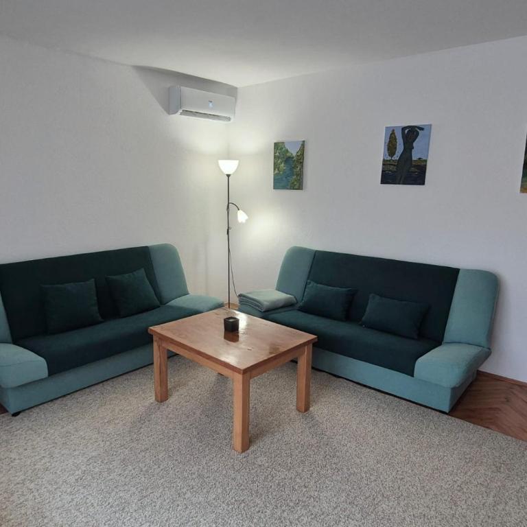 Apartman Pasarela - mirna lokacija u centru - Two-Bedroom Apartment - 3
