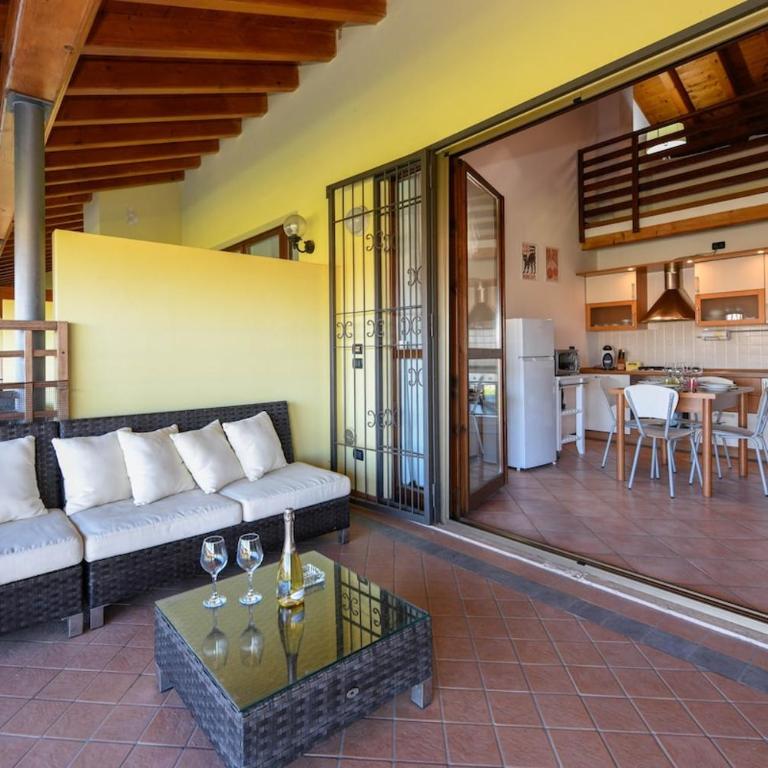 Loft Soppalcato con Patio, Piscina e Parcheggio - Appartamento con 1 Camera da Letto - 11