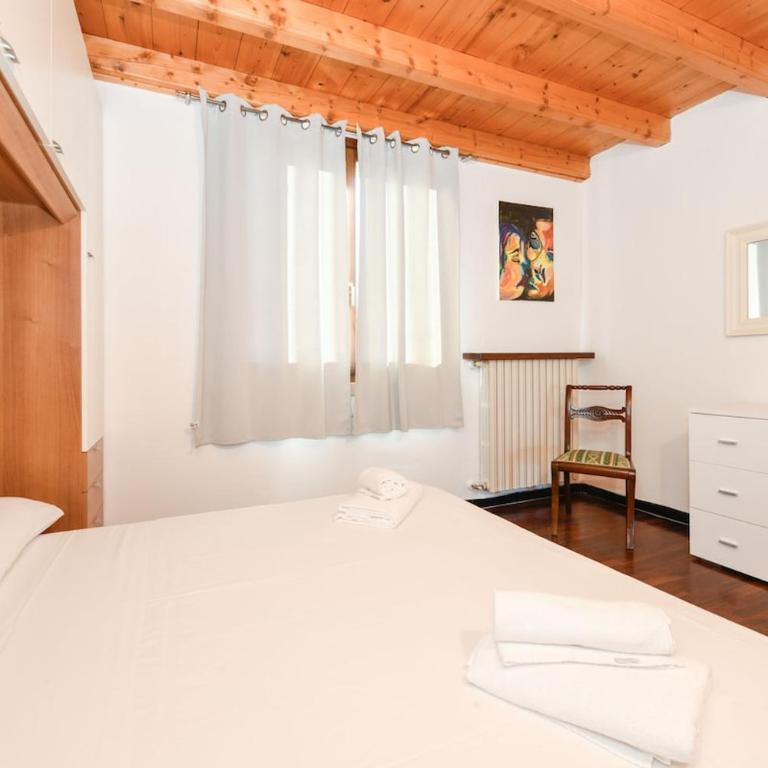 Loft Soppalcato con Patio, Piscina e Parcheggio - Appartamento con 1 Camera da Letto - 20