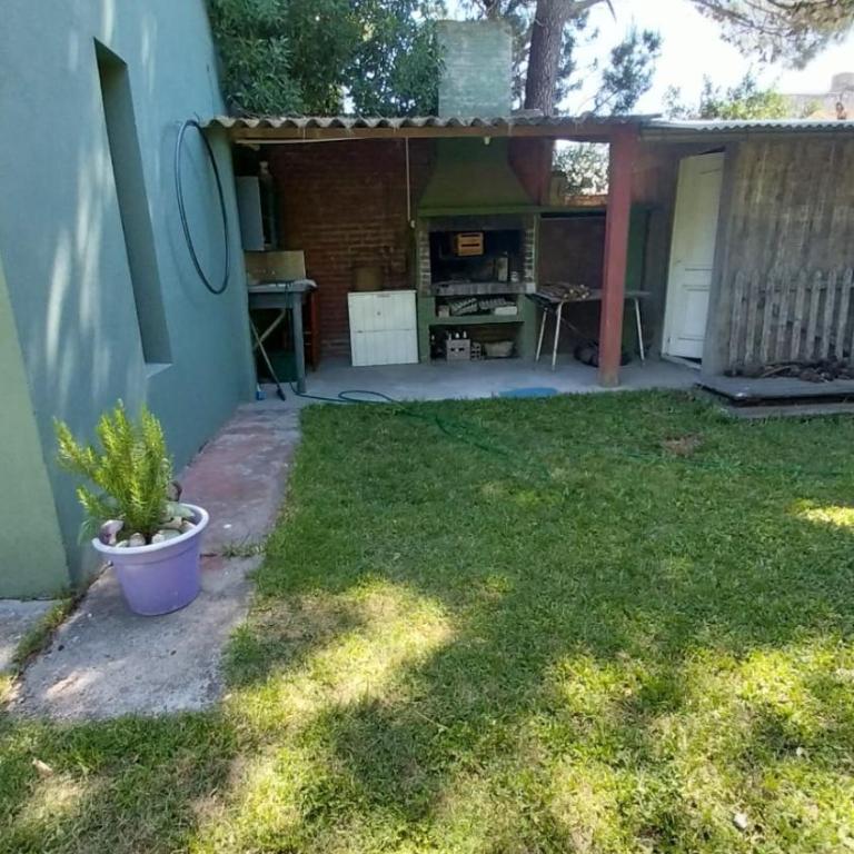 Casa playera en Quequén - Two-Bedroom House - 19