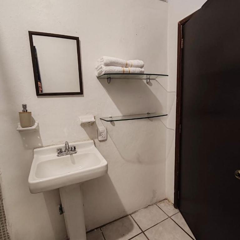Alojamiento Céntrico con todas las comodidades - Apartamento de 1 dormitorio - 6