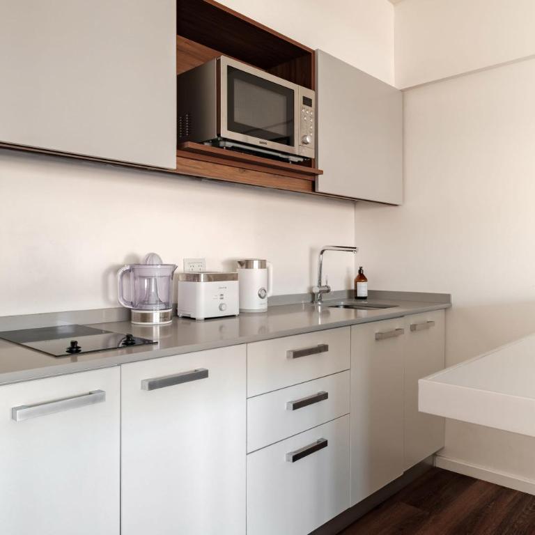 Modern Studio in Luxury Hollywood Tower w Pools - Apartamento - 5