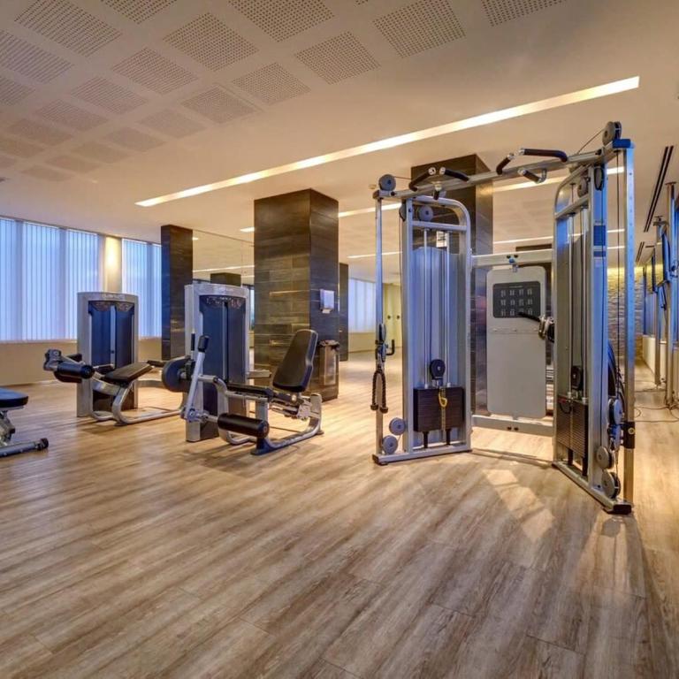 Modern Studio in Luxury Hollywood Tower w Pools - Apartamento - 22