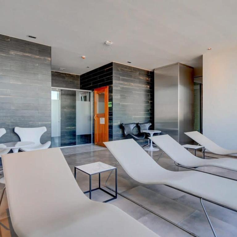 Modern Studio in Luxury Hollywood Tower w Pools - Apartamento - 33