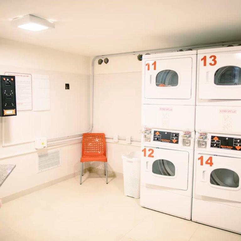 Modern Studio in Luxury Hollywood Tower w Pools - Apartamento - 35