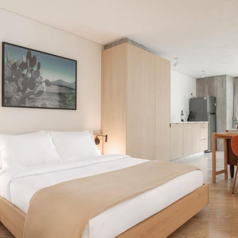 Modern Loft with Balcony & View of Parque Mexico - Apartment - 1