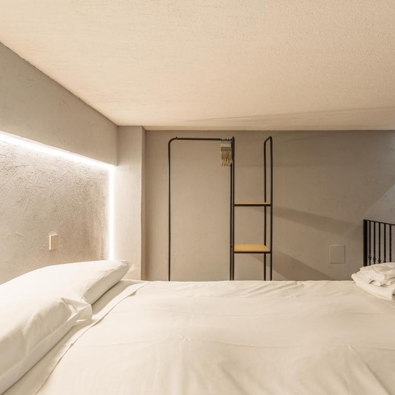 Boutique Alpine Two-Bedroom by SupaStays - Appartamento Premium con 3 Camere da Letto - 29