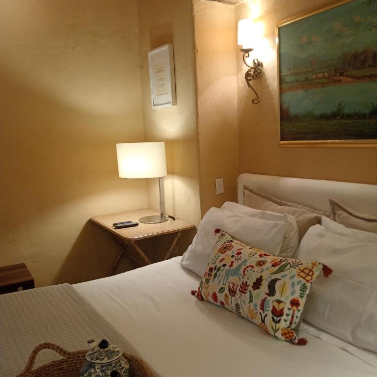 Candelaria House Boutique - Deluxe Queen Room - 11