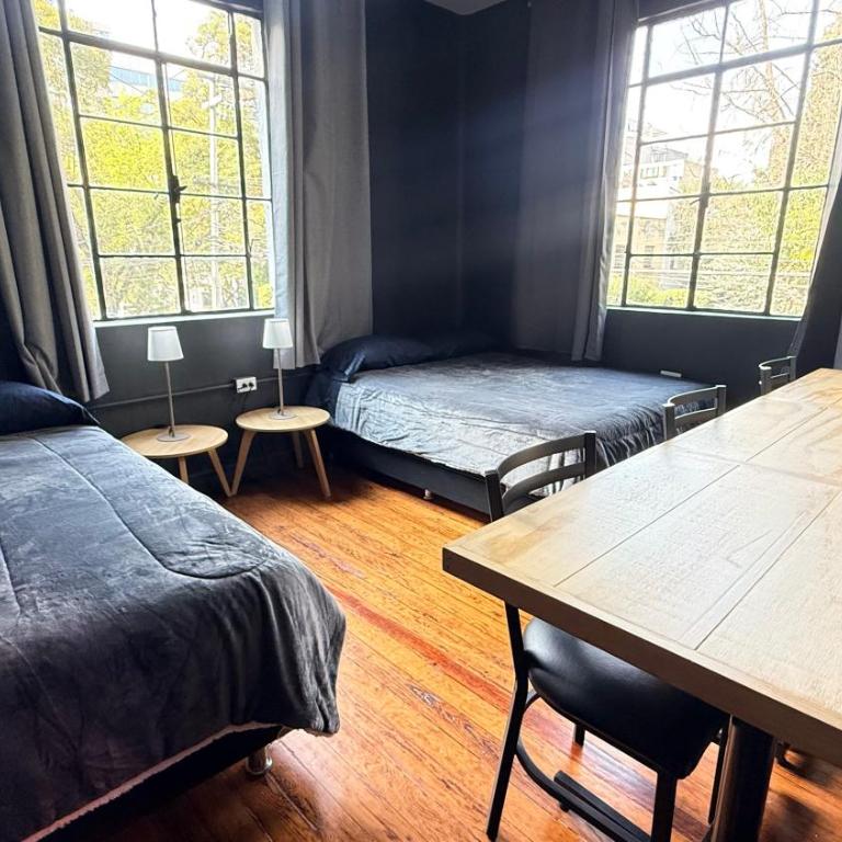 Stylish Loft in Roma Sur Walk to Cafés & Metro - One-Bedroom Apartment - 40