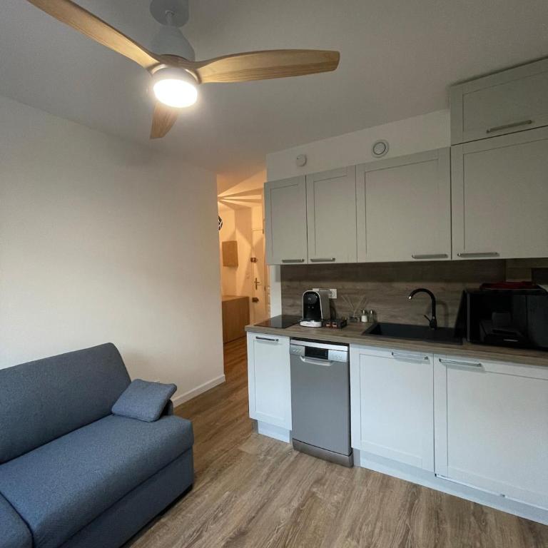 Studio avec canapé lit 2 places dans pièce de vie et lit une place dans coin nuit - Apartment mit 1 Schlafzimmer - 12