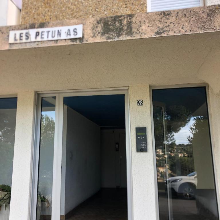 Studio avec canapé lit 2 places dans pièce de vie et lit une place dans coin nuit - Apartment mit 1 Schlafzimmer - 13