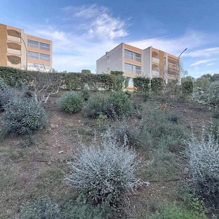 Studio avec canapé lit 2 places dans pièce de vie et lit une place dans coin nuit - Apartment mit 1 Schlafzimmer - 16