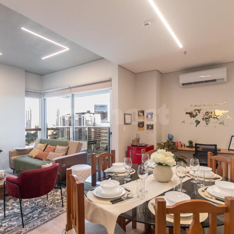 Petra Tower Luxury 2 BR Apt w Resto, Pool & Gym - Apartment - 3