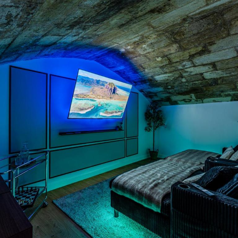 Suite d'Exception sous Voûtes avec Spa & Cinéma - Appartement 1 Chambre - 13