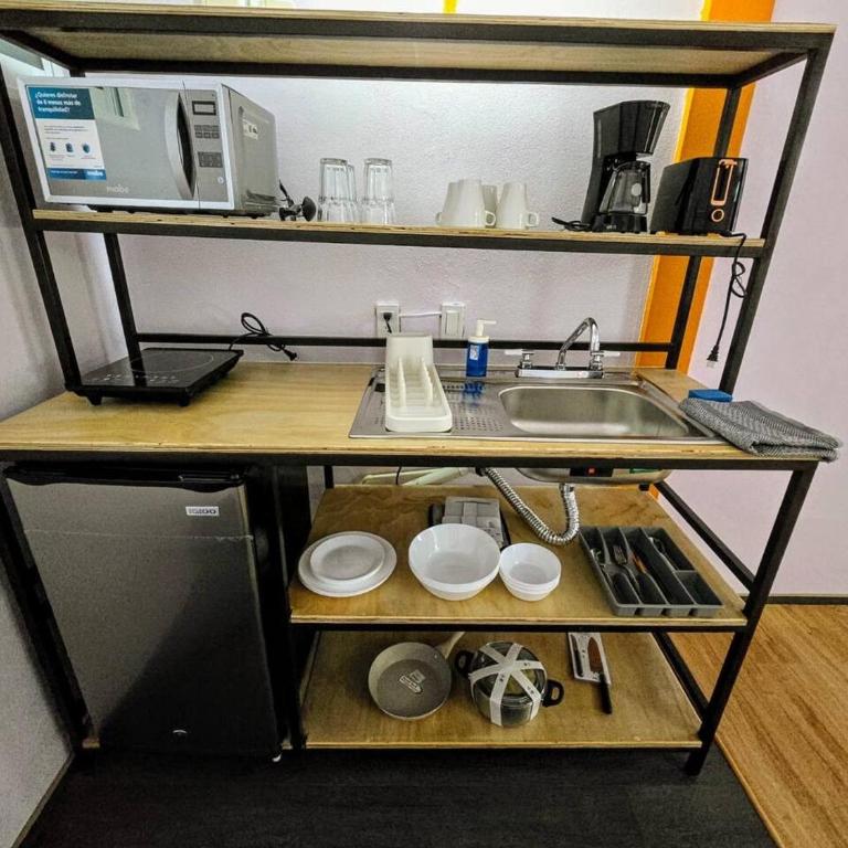 Suite Naranja moderna para 3 huéspedes Cocina equipada, Wi-Fi rápido y excelente ubicación céntrica - Vacation Home - 10