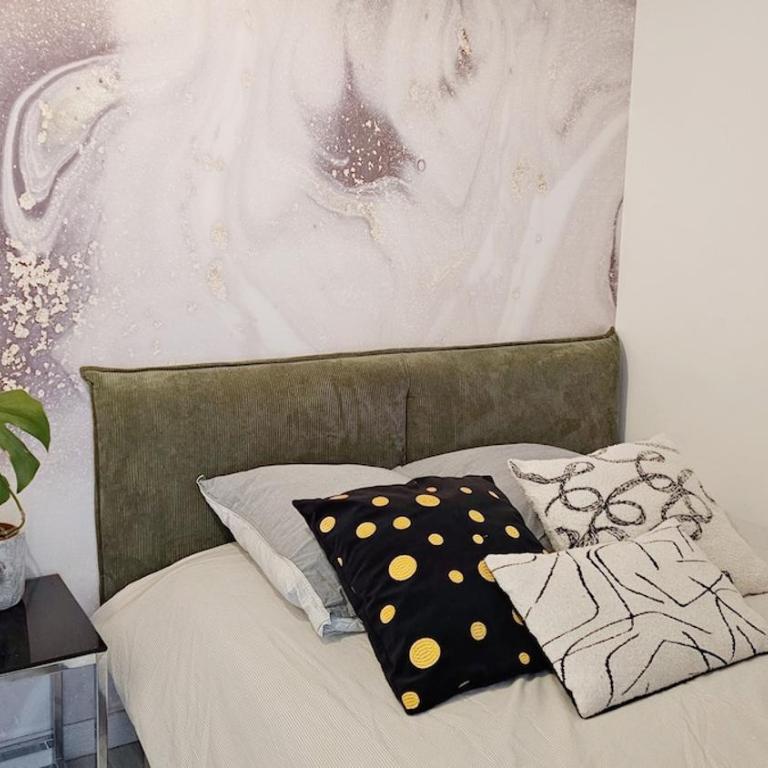 Big apt for 10p parking free close station metro - Appartement - 17