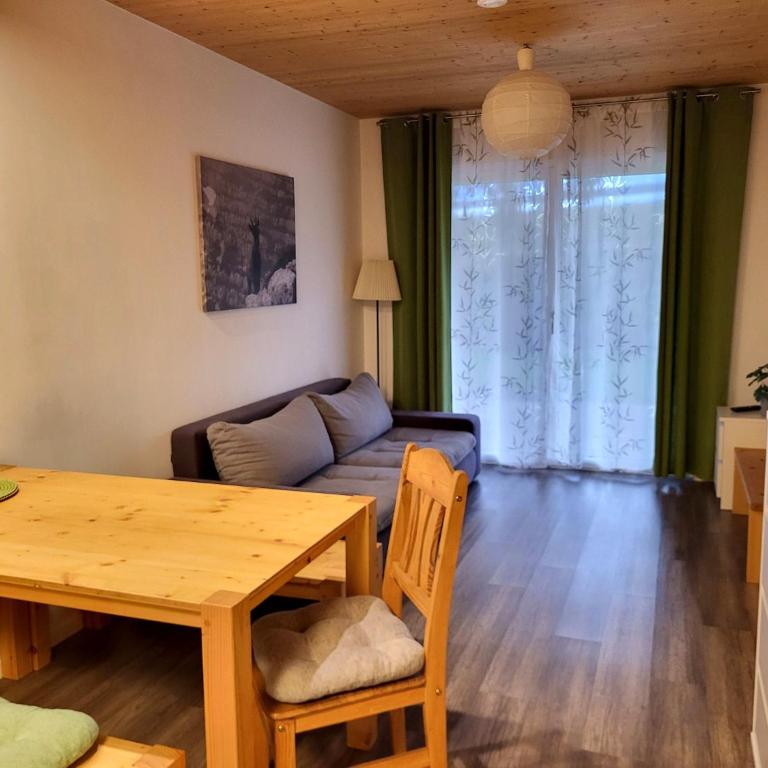 Nature Fun Apartments - Nahe Pressegger See - Skibus zum Nassfeld - Familien & Hunde willkommen - Apartment mit 2 Schlafzimmern - 1