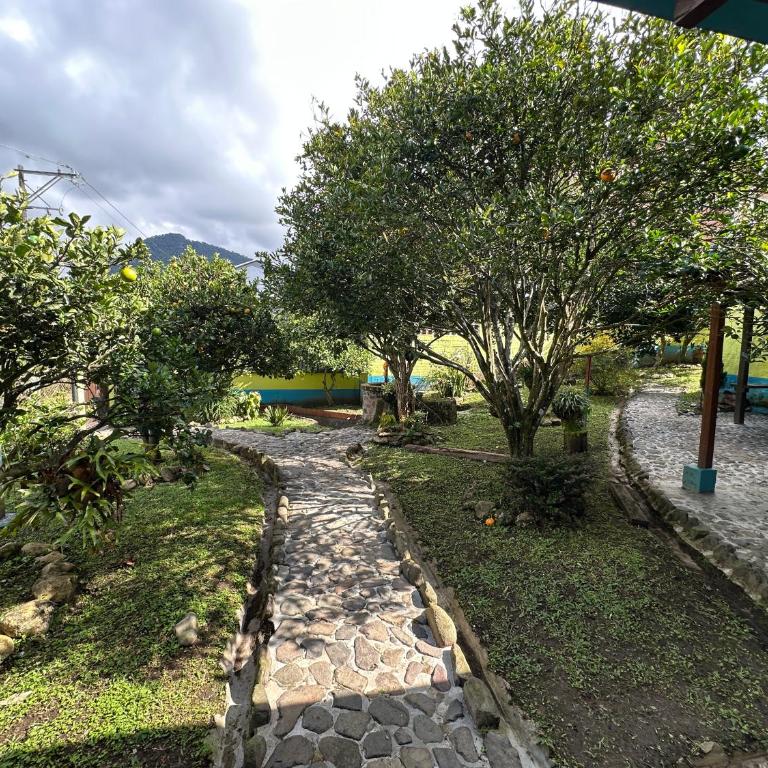 Melongos Jardín - Two-Bedroom House - 9