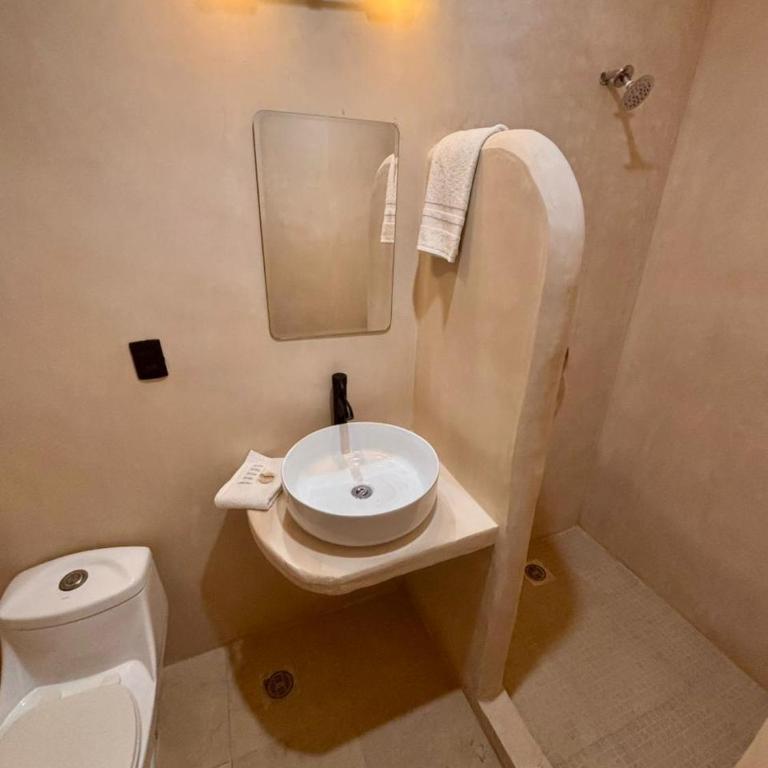 Aruma Suites - Standard King Room - 8