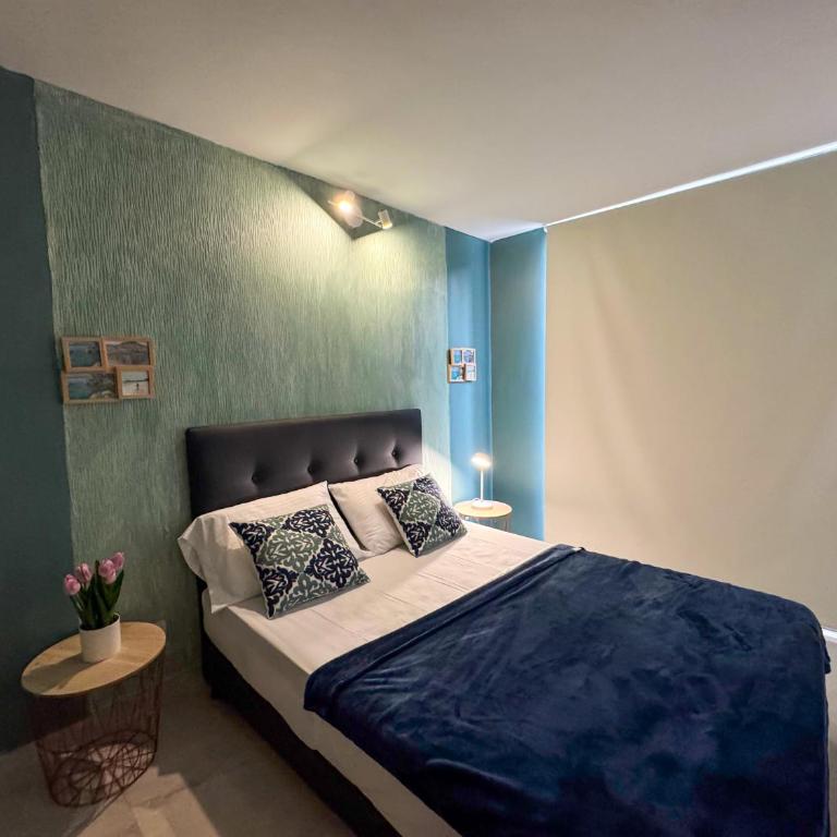 Apto moderno con AC y Excelente Ubicacion - Apartamento de 2 dormitorios - 23