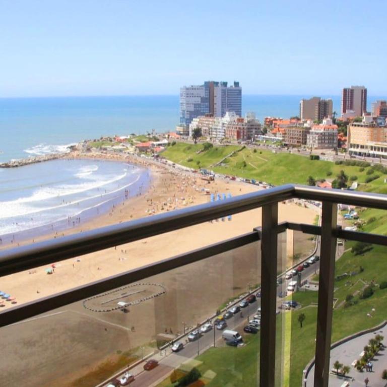 Playa Varese Elegante Piso 14 CON CALEFACCION todo con vista al mar USO RESIDENCIAL FAMILIAR - One-Bedroom Apartment - 1