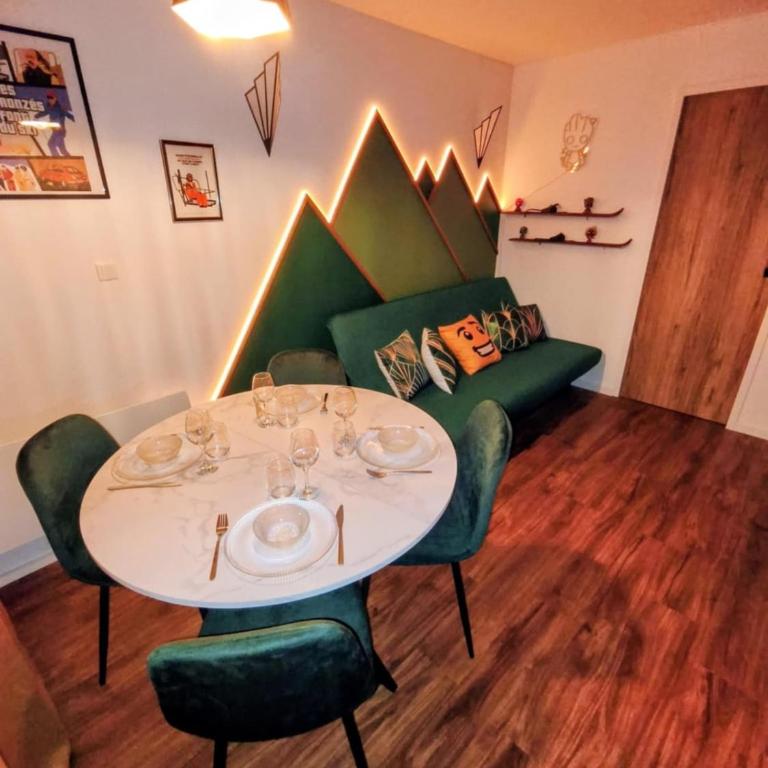 Gamebox in Carroz - Appartamento con 1 Camera da Letto, Balcone e Vista Montagna - 18