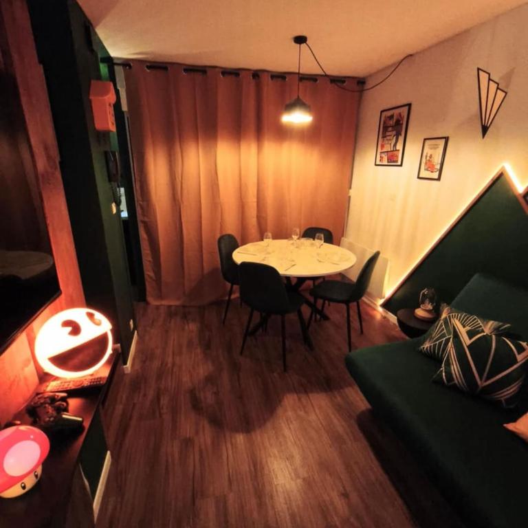 Gamebox in Carroz - Appartamento con 1 Camera da Letto, Balcone e Vista Montagna - 21