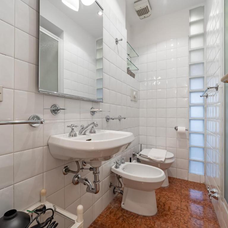 4 Min from Porta Genova Station with Whirlpool - Appartamento con 2 Camere da Letto e Balcone - 25