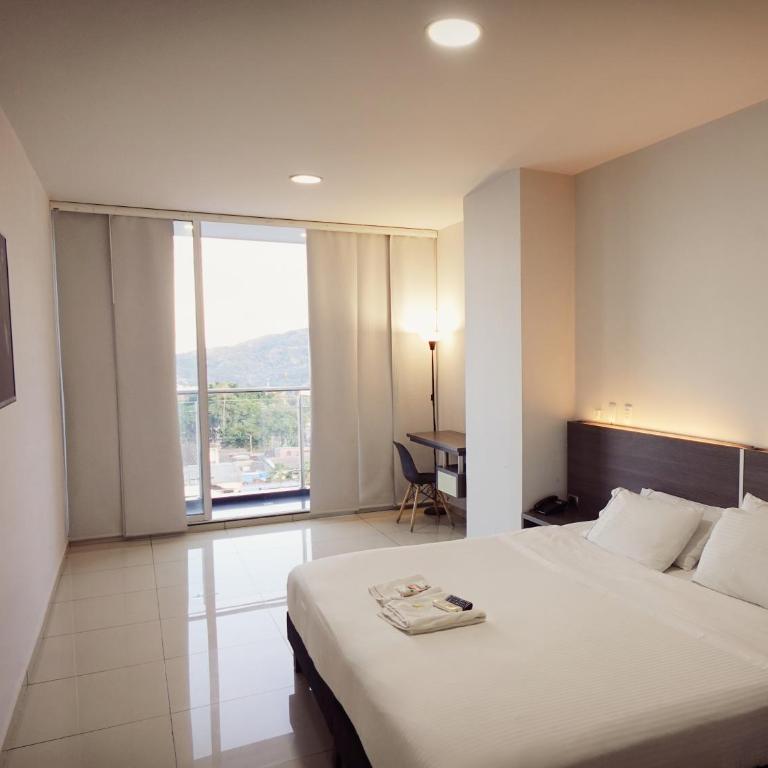 Hotel Doral Inn - Habitación Triple Básica - 4