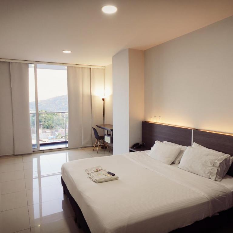 Hotel Doral Inn - Habitación Triple Básica - 6