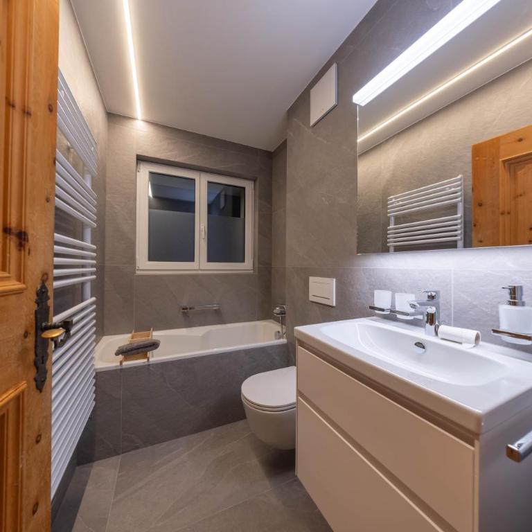 NEW Engadine Alpine Apartment - Pool & Sauna - Apartment mit Blick auf die Berge - 14