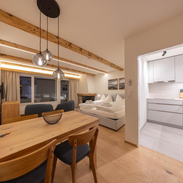 New Premium Studio with eFireplace, Pool & Sauna - Studio mit Balkon - 1