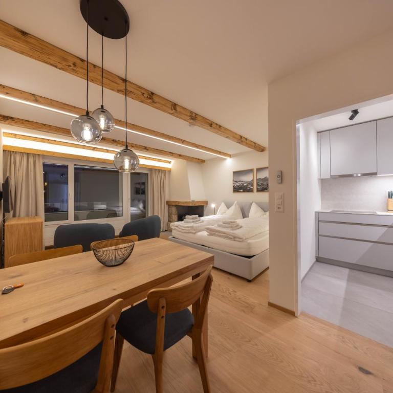 New Premium Studio with eFireplace, Pool & Sauna - Studio mit Balkon - 14